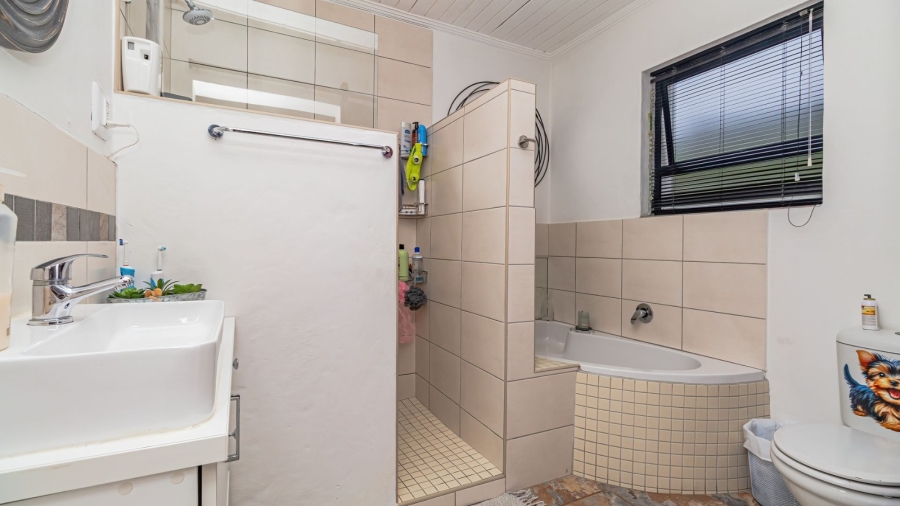 2 Bedroom Property for Sale in King George Park Western Cape